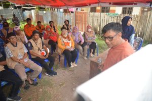 Local stakeholders gather for a disaster preparedness session during the YCWS CLEAR flood simulation in Makassar. Dok/YCWS.